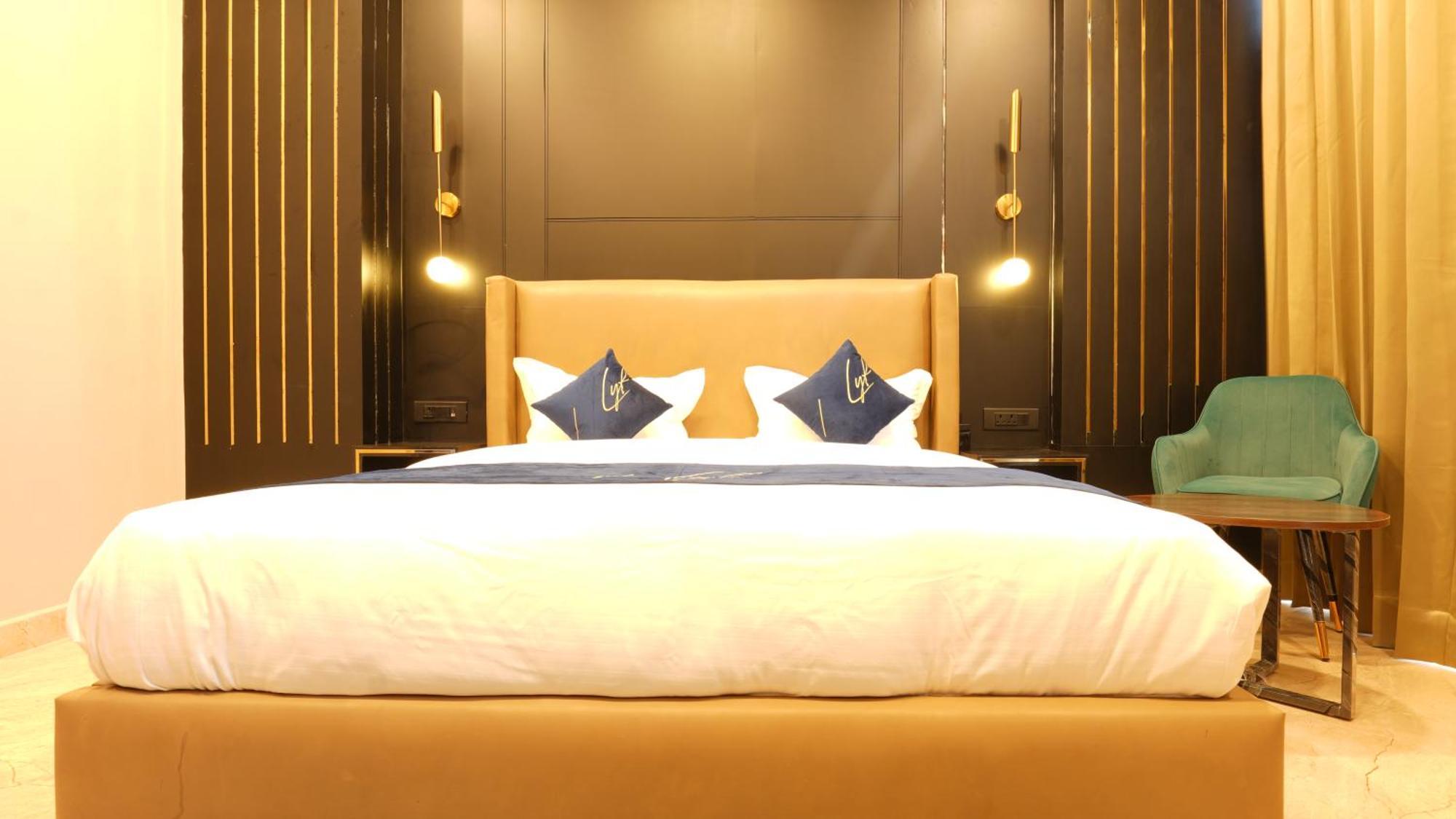 Aquila Grand Suites - Noida Sector 136 Eksteriør bilde