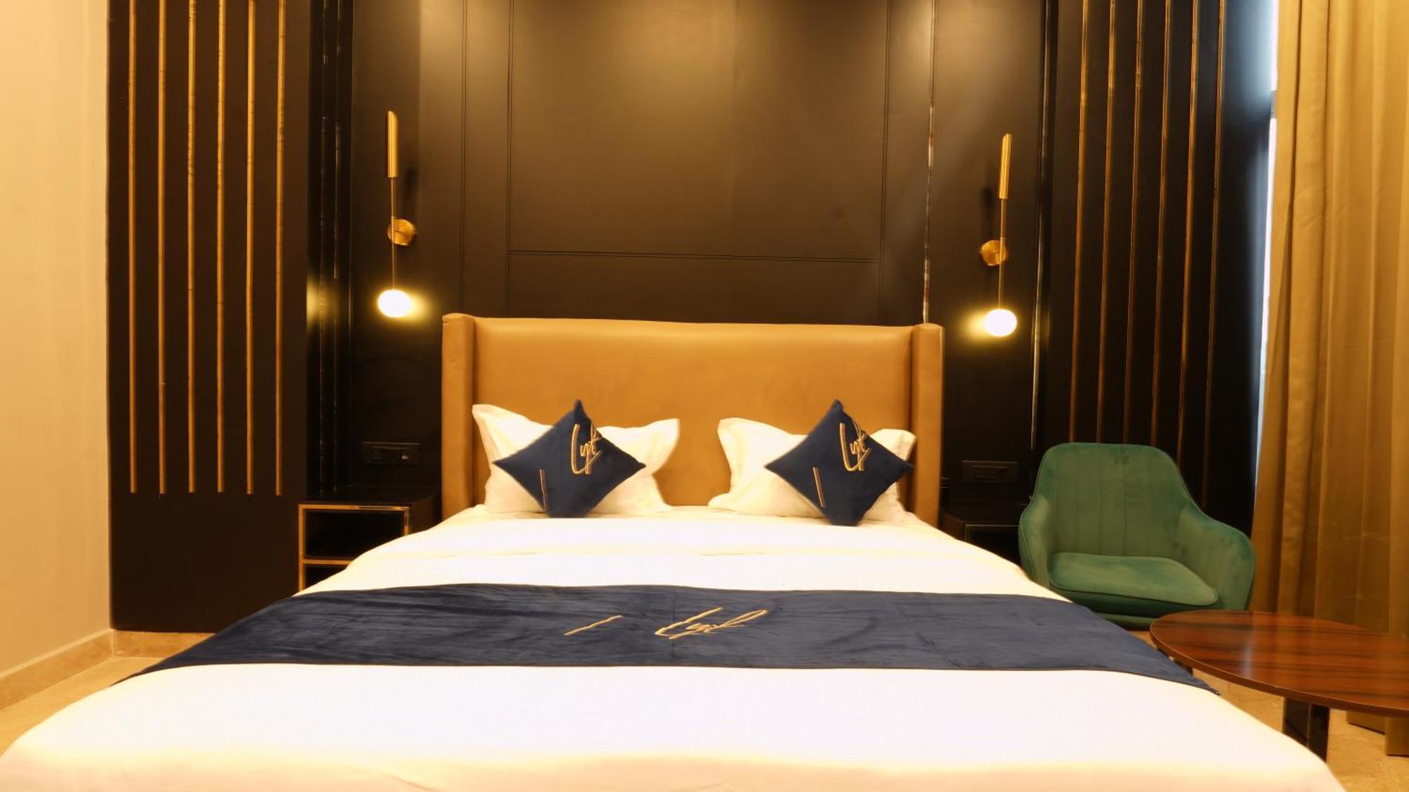 Aquila Grand Suites - Noida Sector 136 Eksteriør bilde