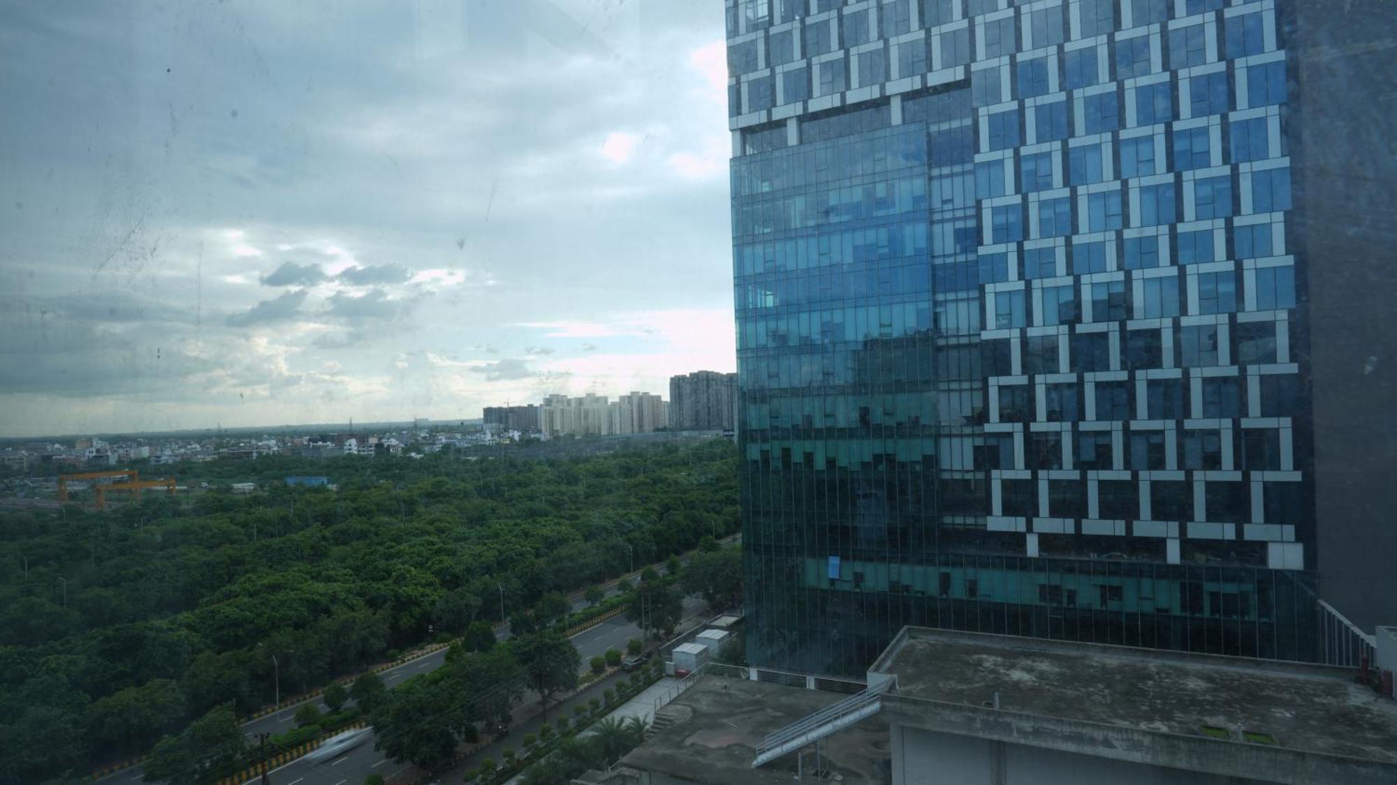 Aquila Grand Suites - Noida Sector 136 Eksteriør bilde