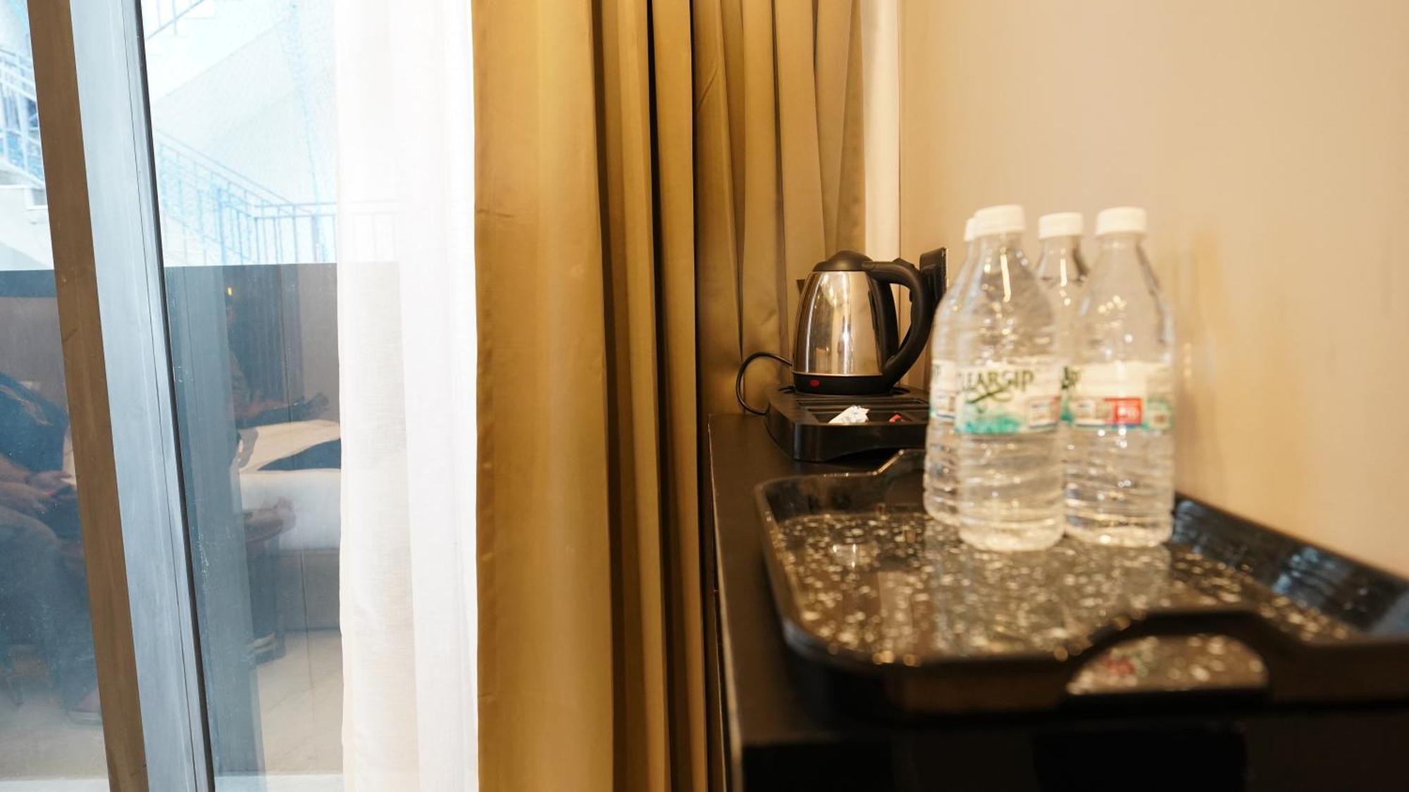 Aquila Grand Suites - Noida Sector 136 Eksteriør bilde