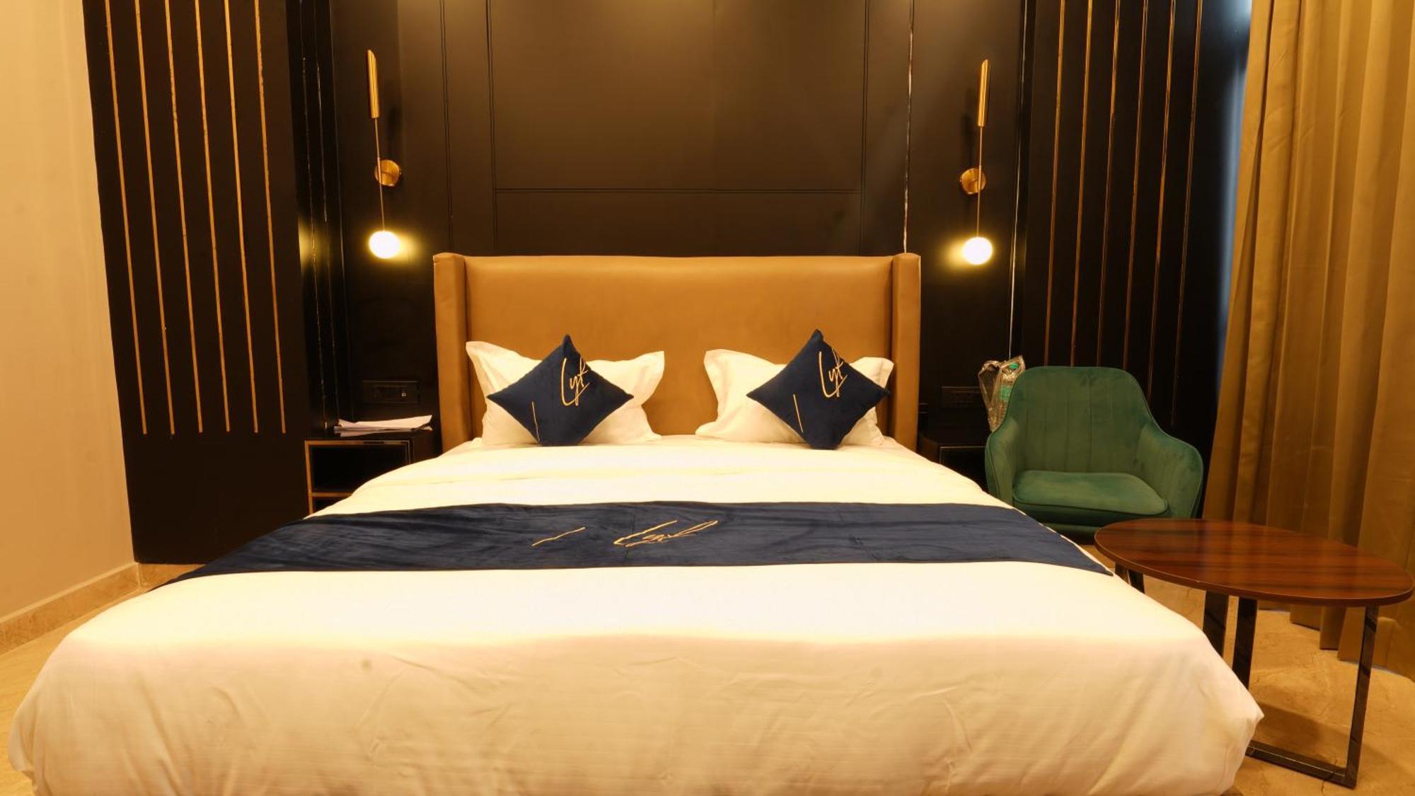 Aquila Grand Suites - Noida Sector 136 Eksteriør bilde