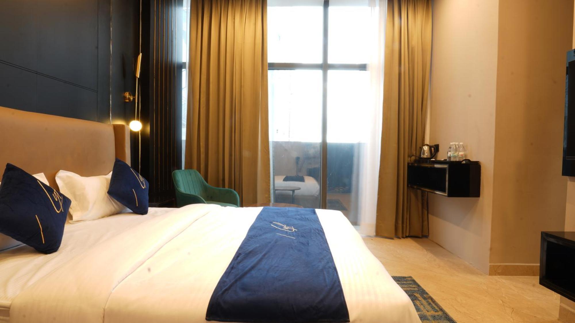 Aquila Grand Suites - Noida Sector 136 Eksteriør bilde